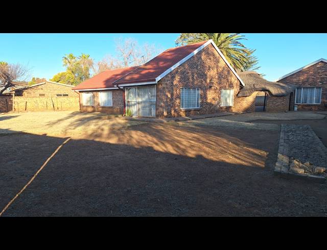3 BEDROOM HOUSE FOR SALE IN WALDRIFT